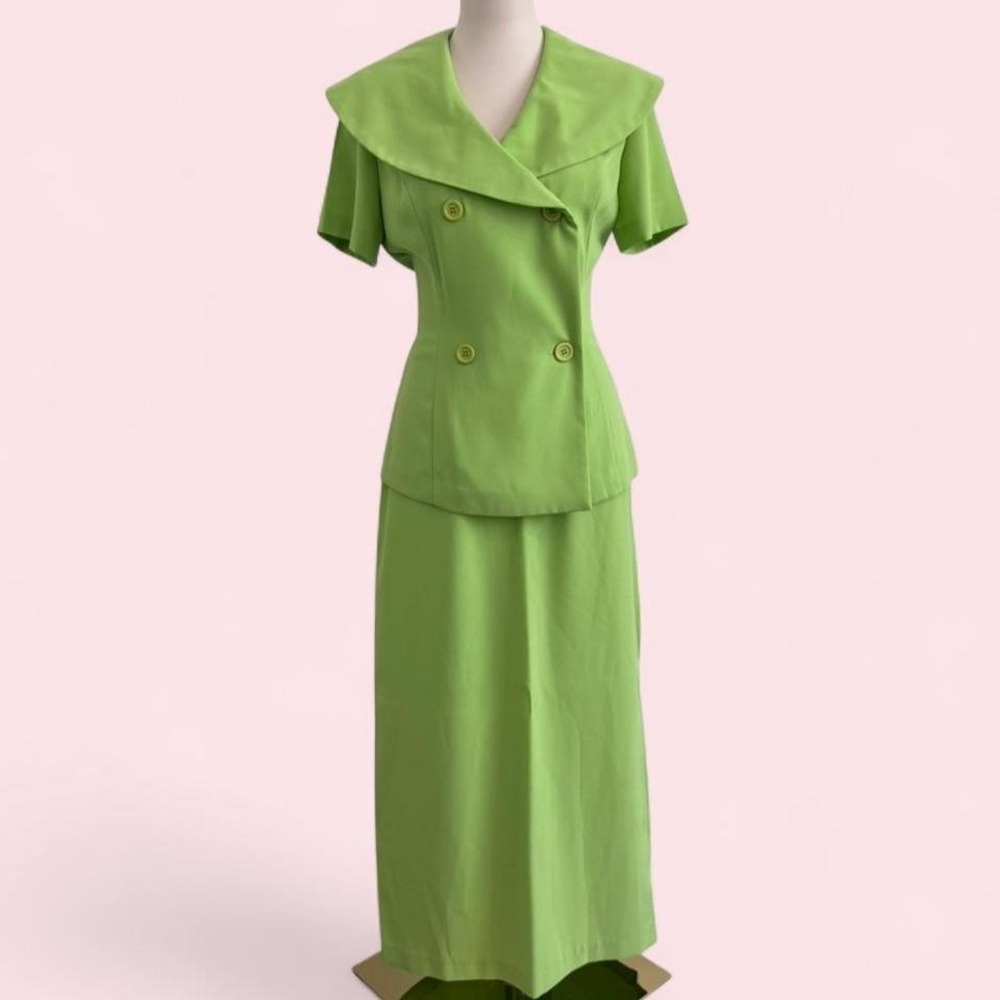 Y2K‎ Metro Style Lime Green Double-Breasted Skirt Suit — Size 8